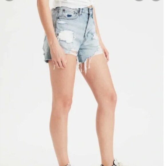 New American Eagle Distressed Light Wash Button Fly 90s Boyfriend Shorts size 10 - Picture 1 of 7